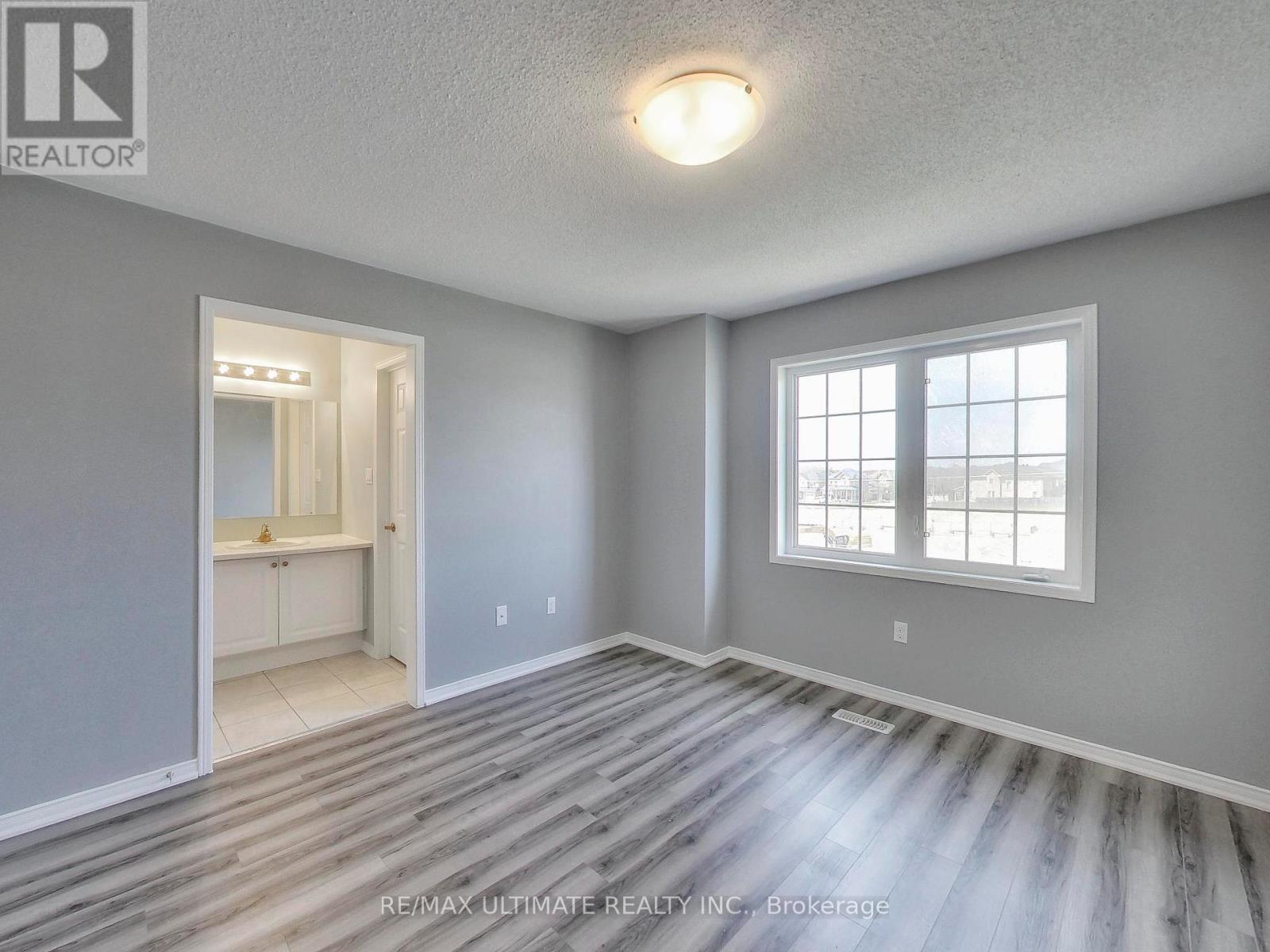 487 Rossland Road East, Ajax, ON photo 23