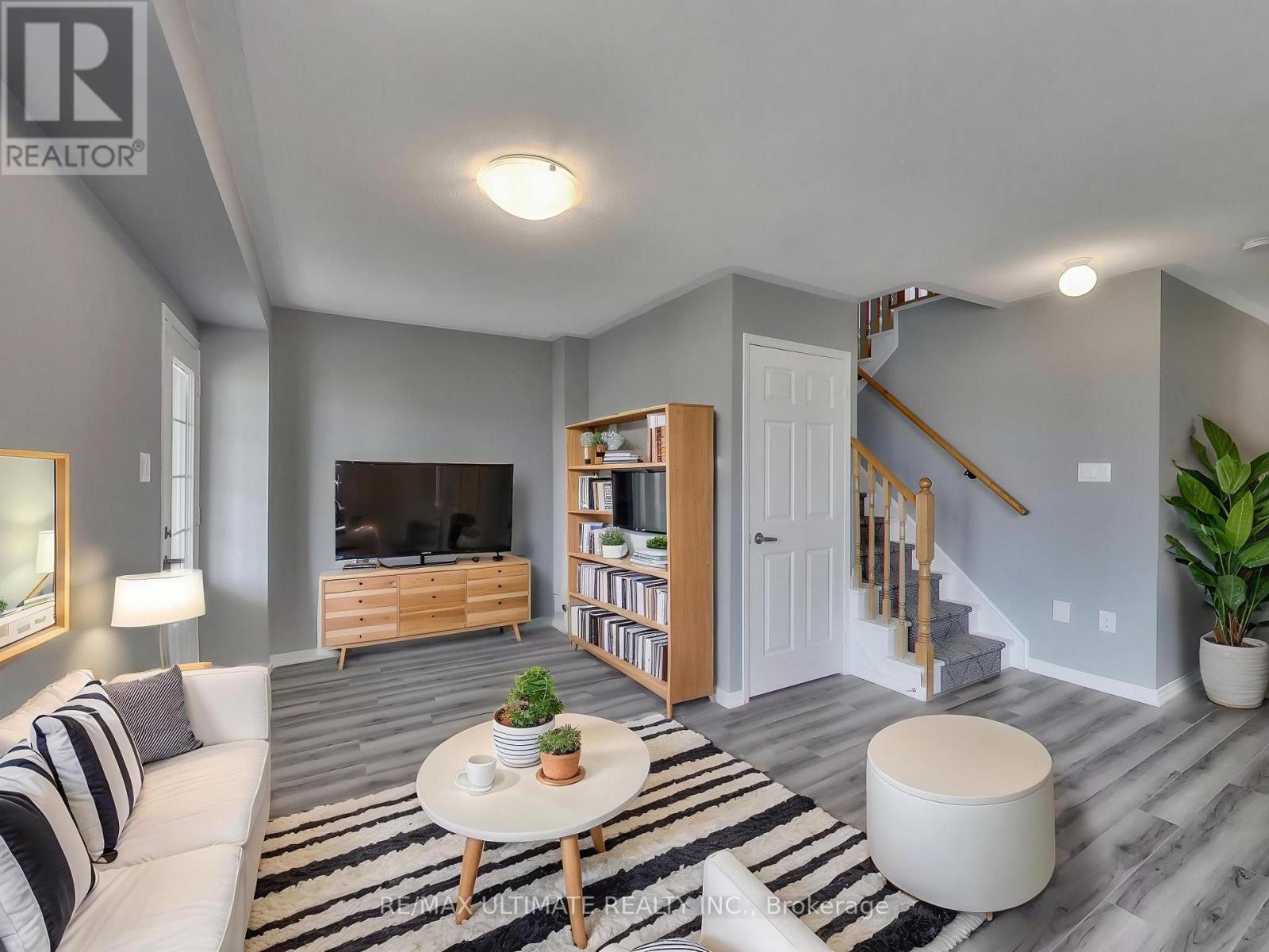 487 Rossland Road East, Ajax, ON photo 5