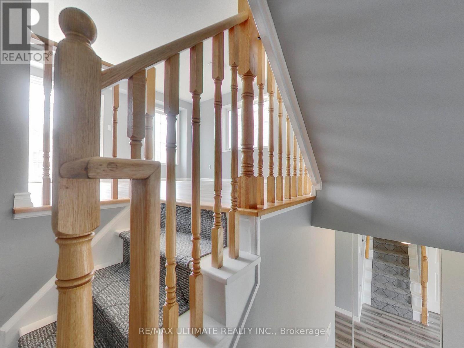 487 Rossland Road East, Ajax, ON photo 8