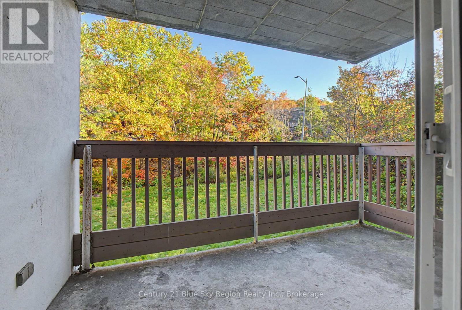 #108 213 LEONARD STREET - Image 23
