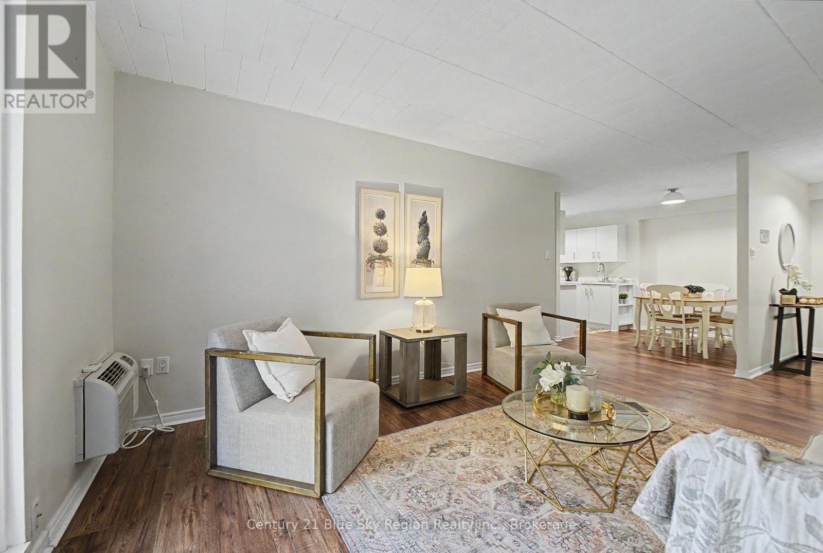 #108 213 LEONARD STREET - 7