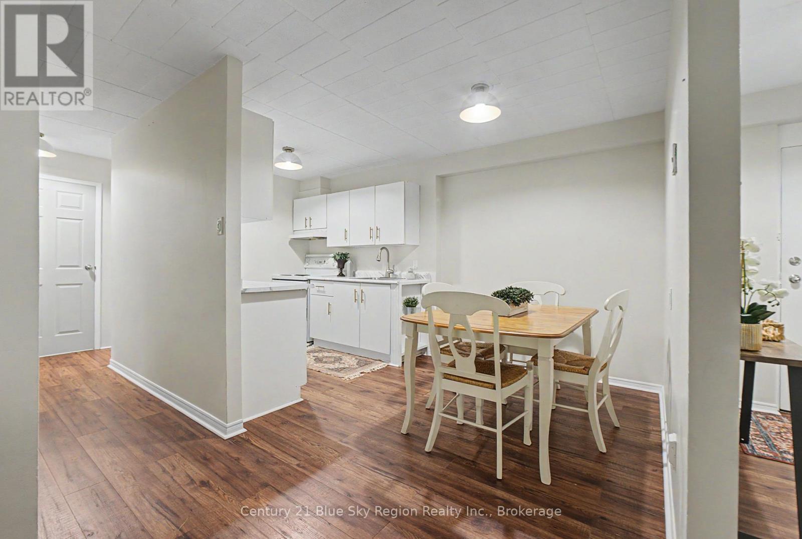 #108 213 LEONARD STREET - 9