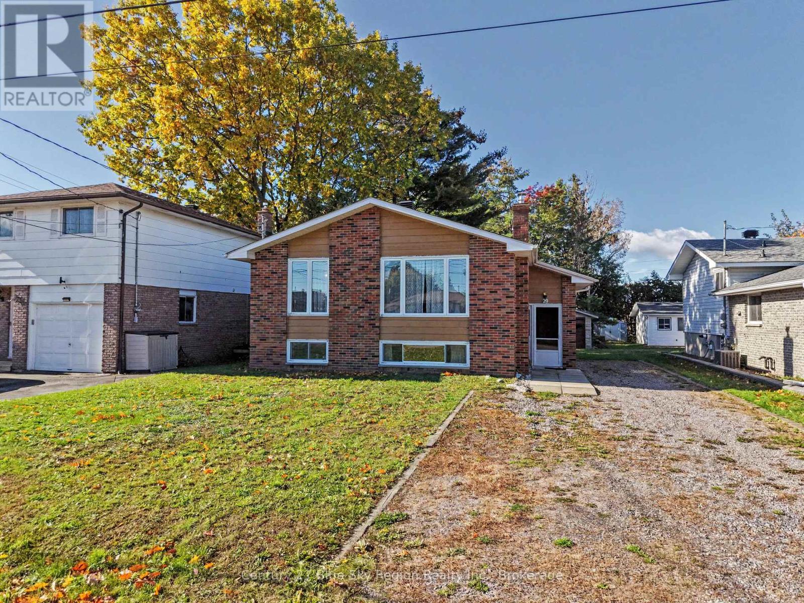 29 BEAVER CRESCENT - 1