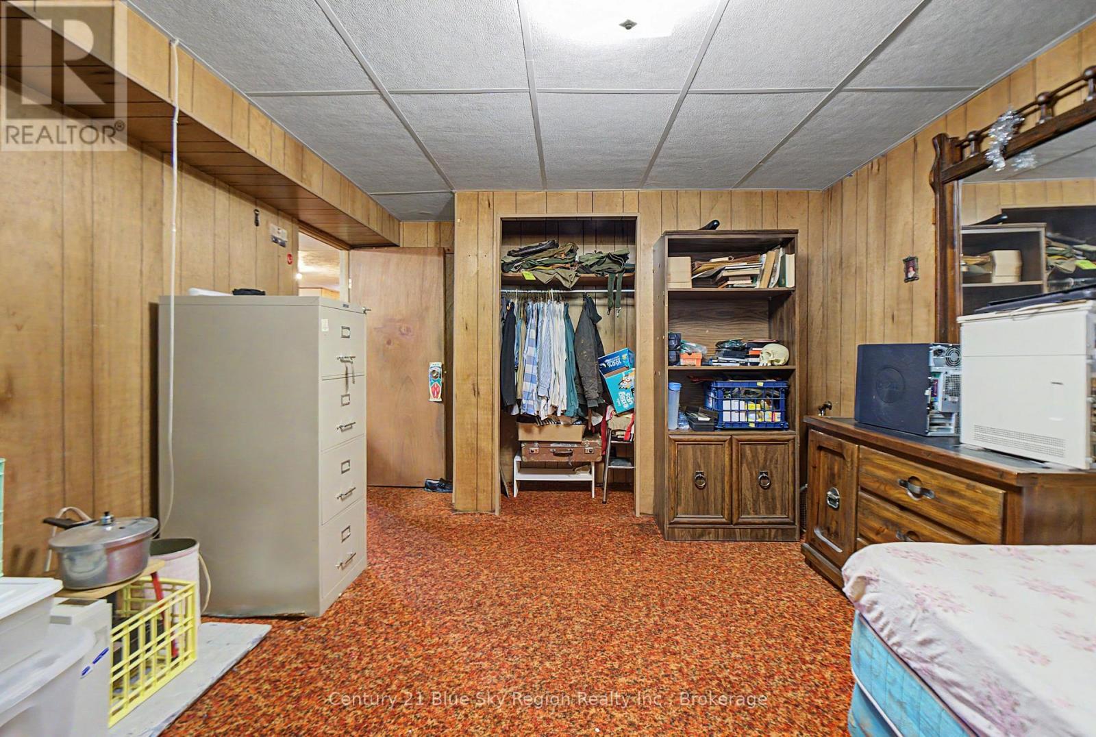 29 BEAVER CRESCENT - 27