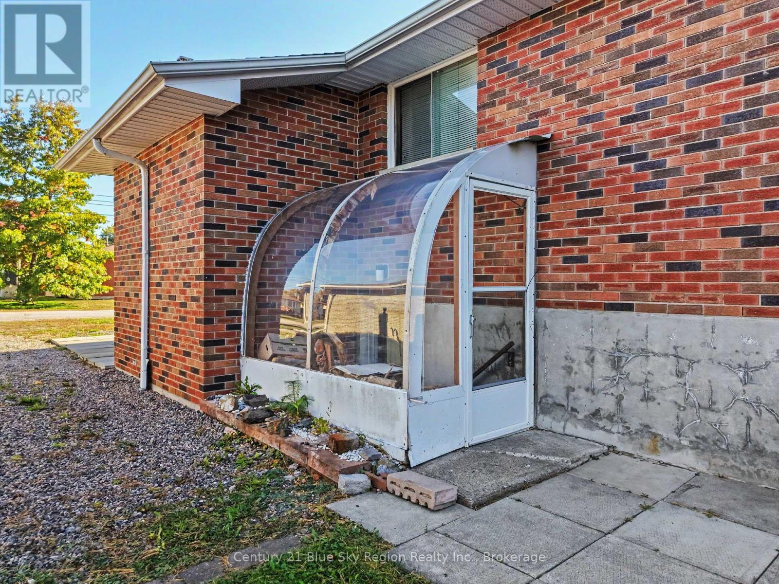 29 BEAVER CRESCENT - Image 44