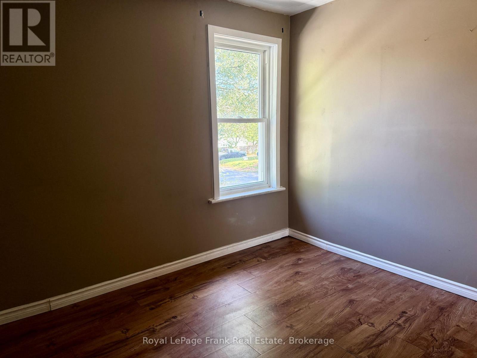 672 Romaine Street — photo 23