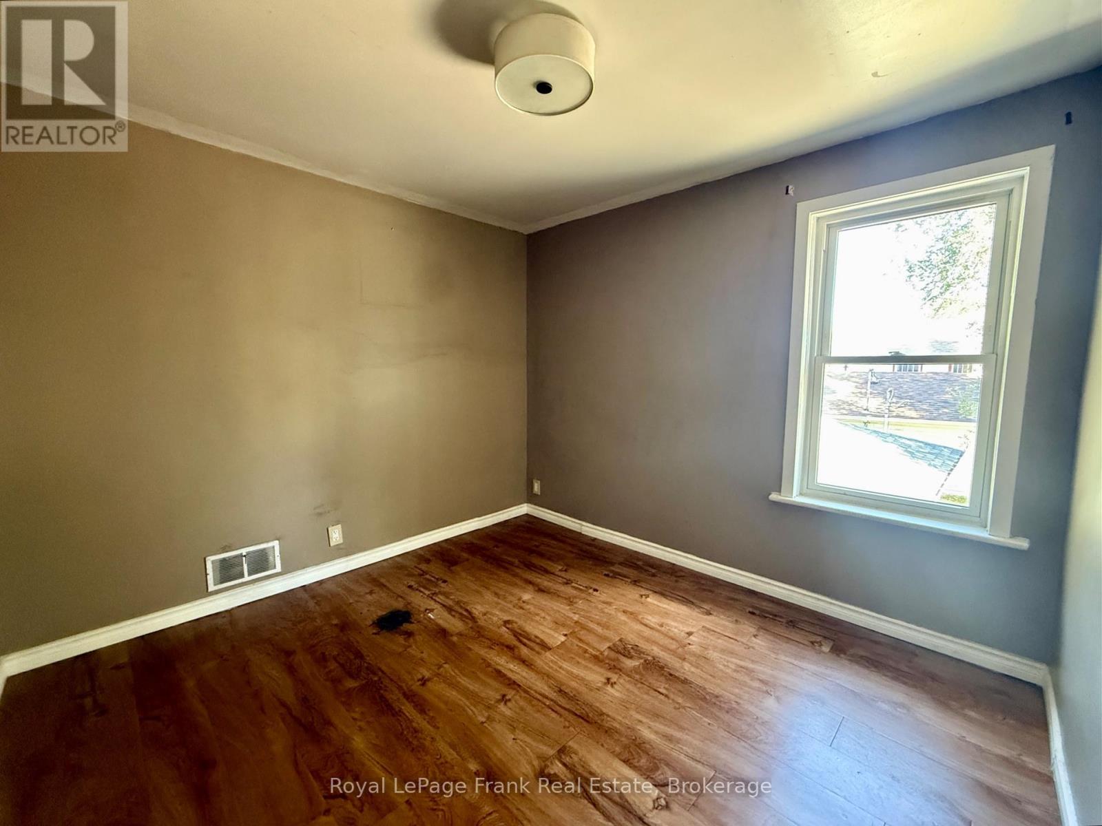 672 Romaine Street — photo 24