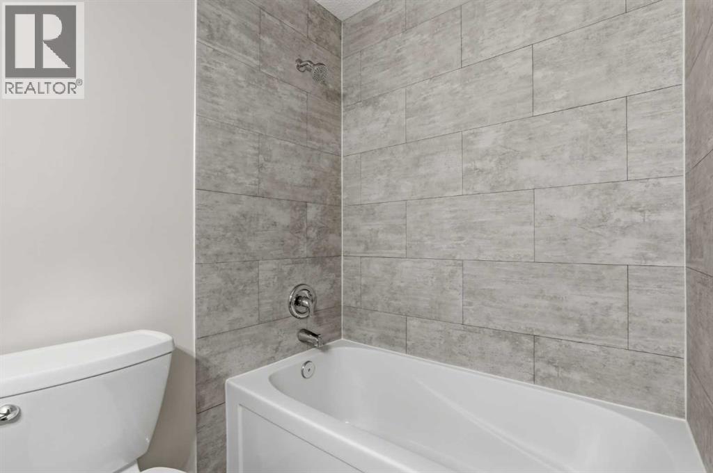 422 8 Street N - Image 13