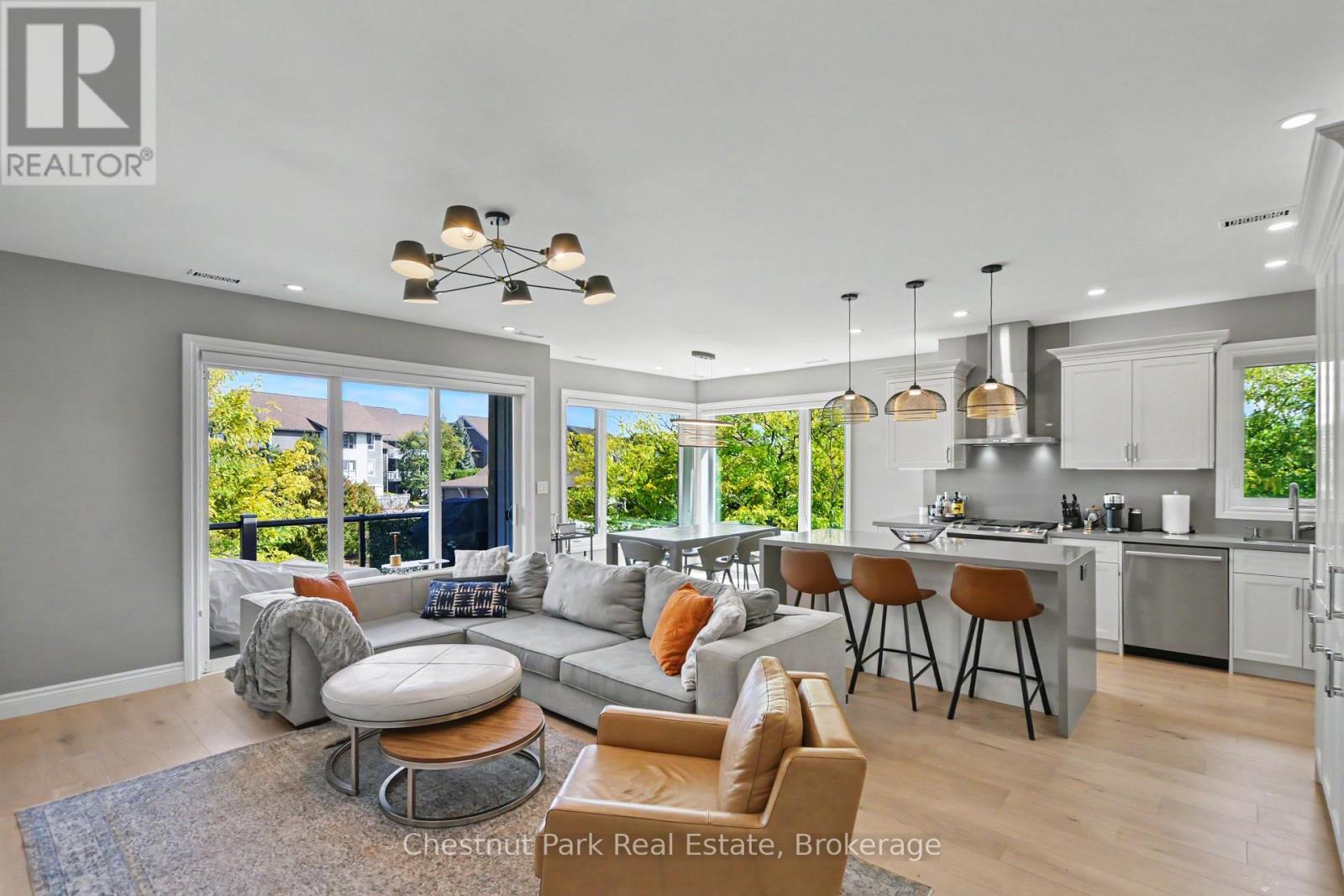 658 Johnston Park Avenue — photo 10