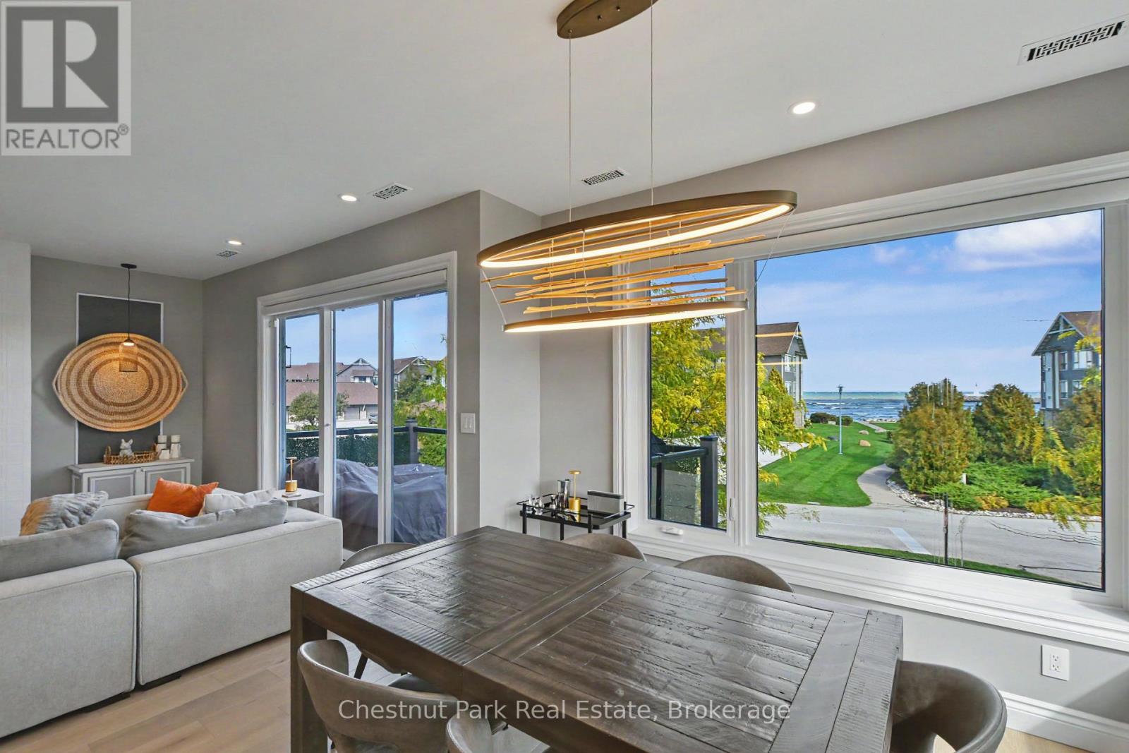 658 Johnston Park Avenue — photo 14