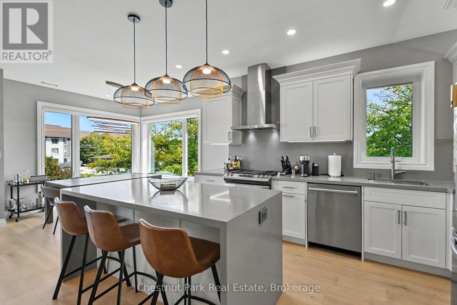 658 Johnston Park Avenue — photo 20