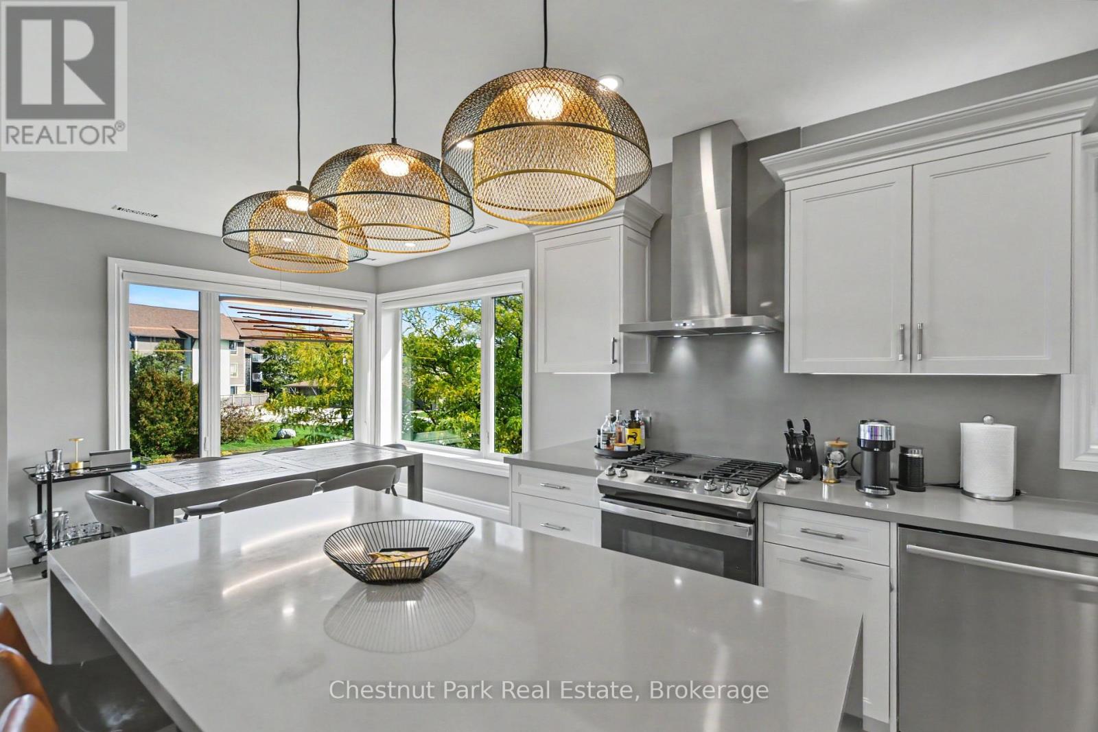 658 Johnston Park Avenue — photo 21