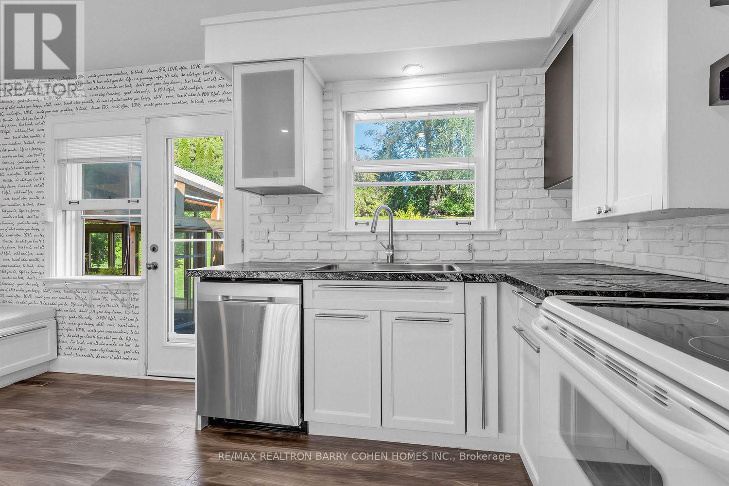 19 OAKBANK ROAD - 14