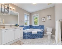 207 Farmstead Road, Richmond Hill, ON L4S2J6 Photo 27