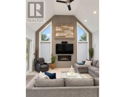7 Elm Drive, Wasaga Beach, ON L9Z2L3 Photo 12
