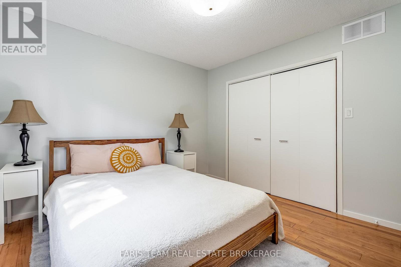 224 Lakeshore Road West, Oro-Medonte, ON photo 19