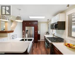 3pc Ensuite bath - 1322 Ridgedale Avenue, Penticton, BC V2A2S2 Photo 11