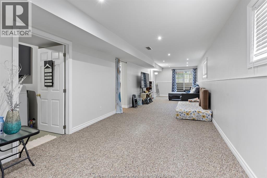 1685 CHATEAU AVENUE - Image 11