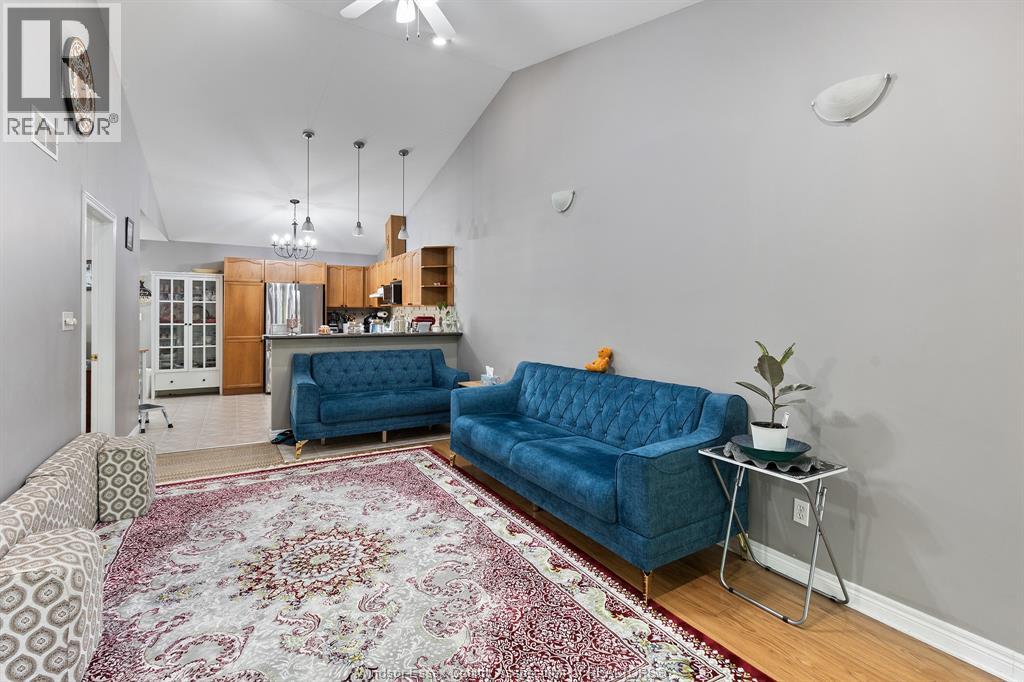 1685 CHATEAU AVENUE - Image 6