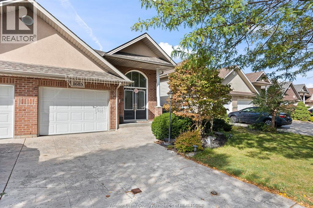 1685 CHATEAU AVENUE - 1