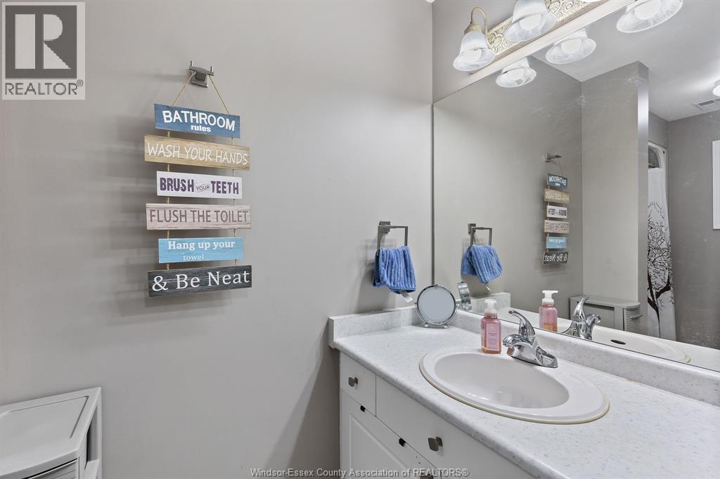 1685 CHATEAU AVENUE - 9