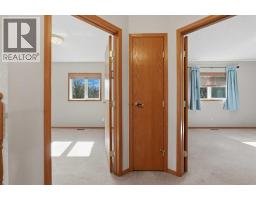 115 Cougar Road N - photo 15