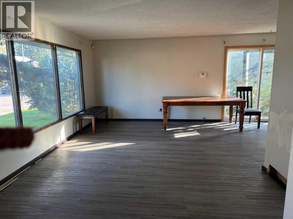 336 9 Street NE - Image 5