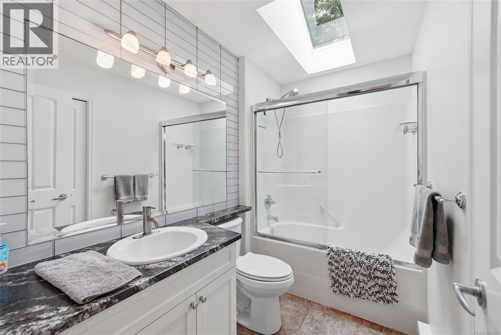 1580 Meadowood Way - 40