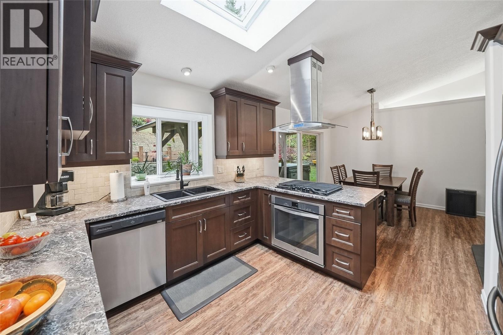 1580 Meadowood Way - 27