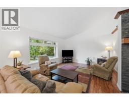 1580 Meadowood Way, Qualicum Beach, BC V9K2V2 Photo 17