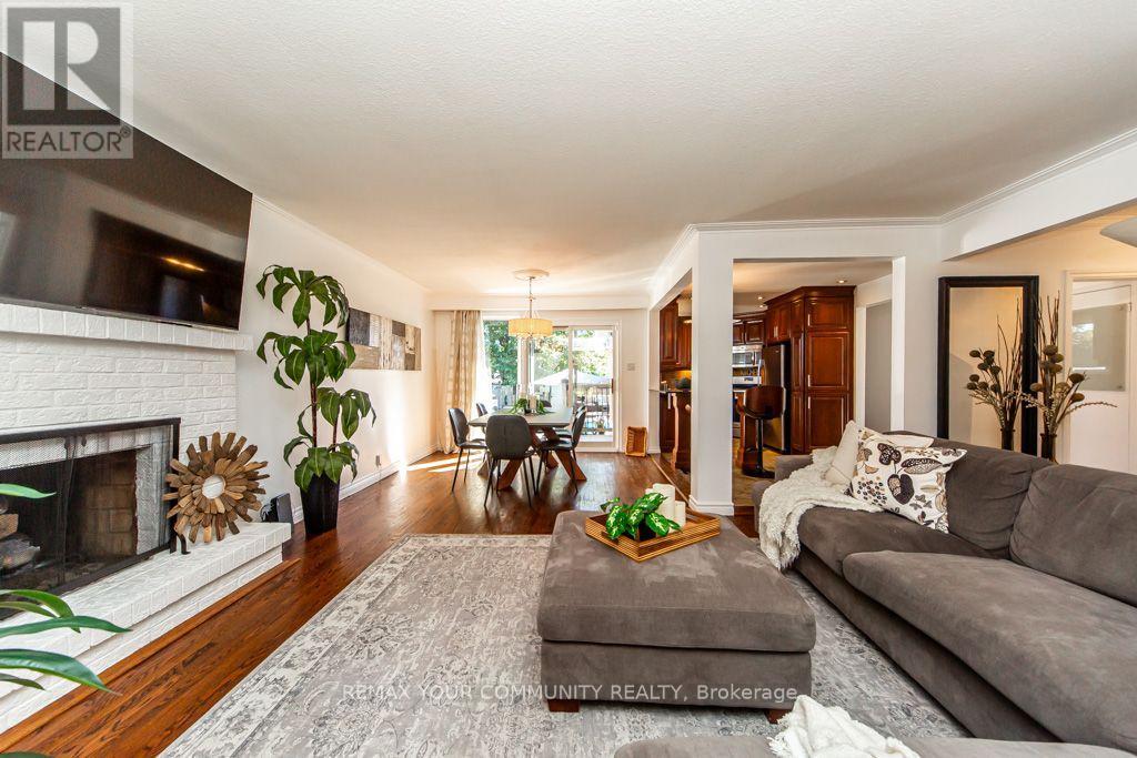 66 DECARIE CIRCLE - 6
