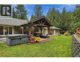 1580 Meadowood Way, Qualicum Beach, BC V9K2V2 Photo 13