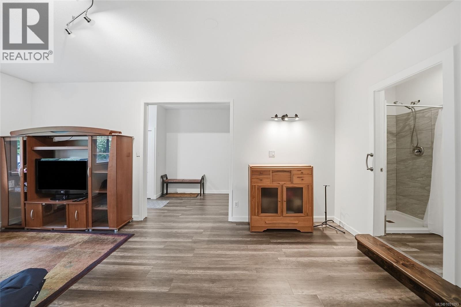 1580 Meadowood Way - 43