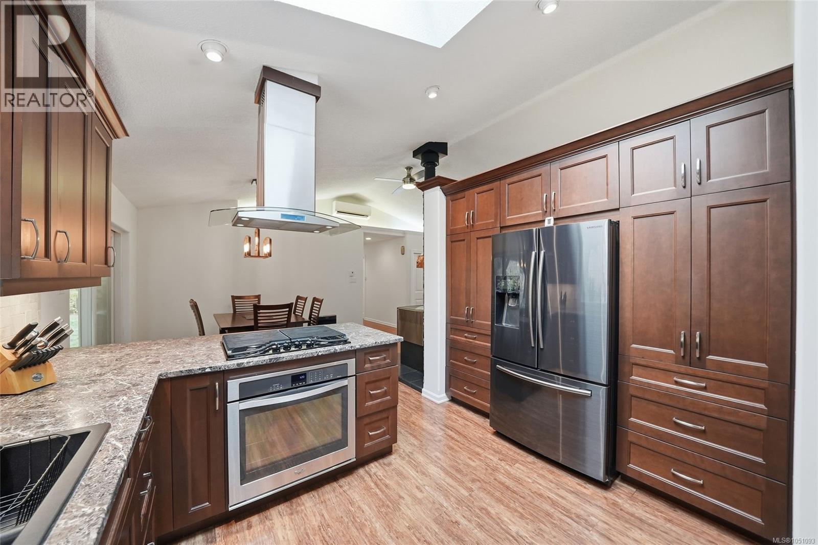 1580 Meadowood Way - Image 6