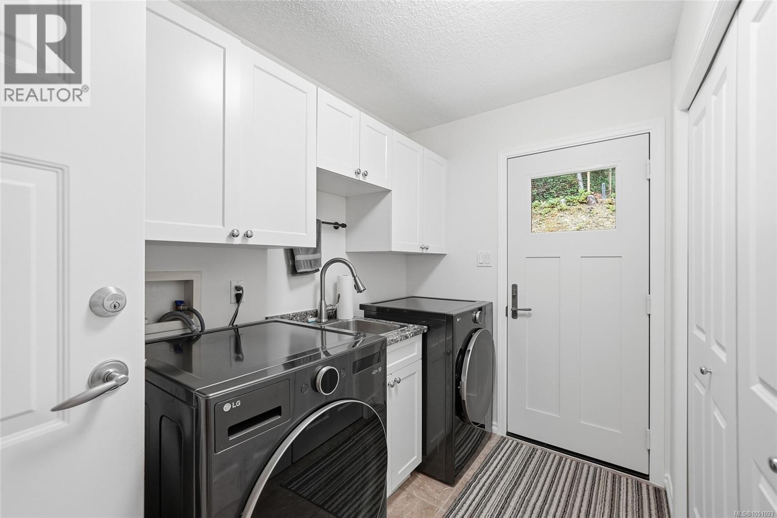 1580 Meadowood Way - Image 48