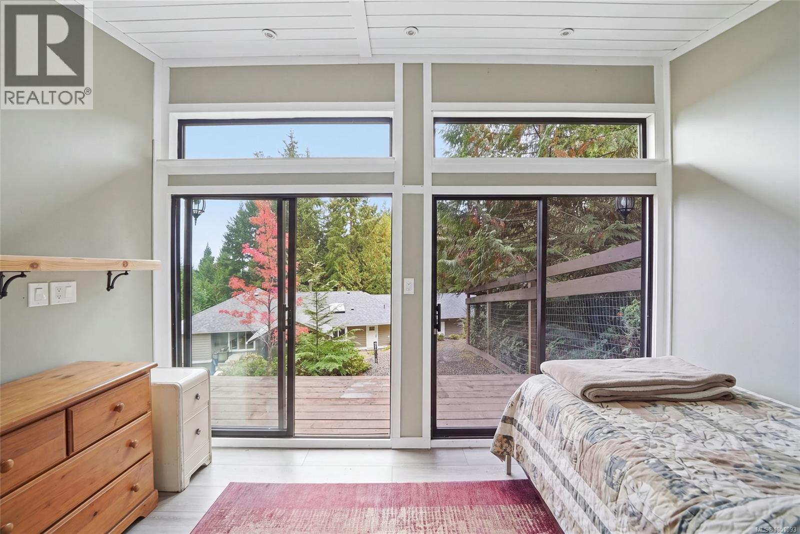 1580 Meadowood Way - 11