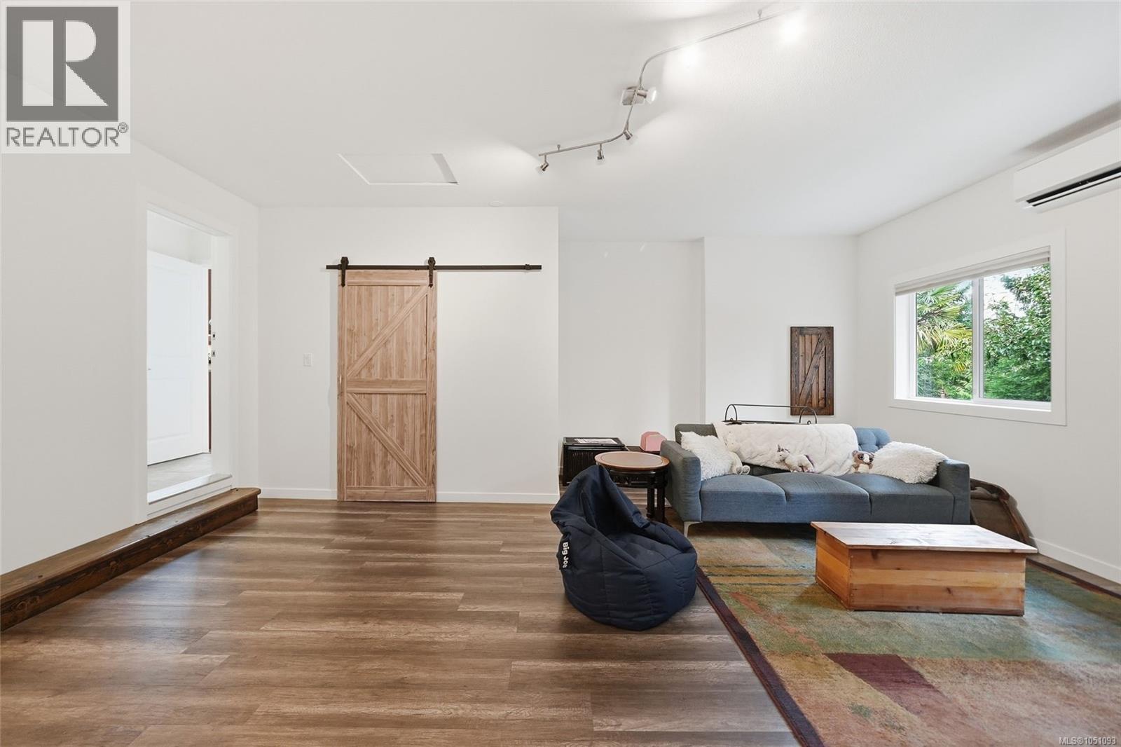 1580 Meadowood Way - 9