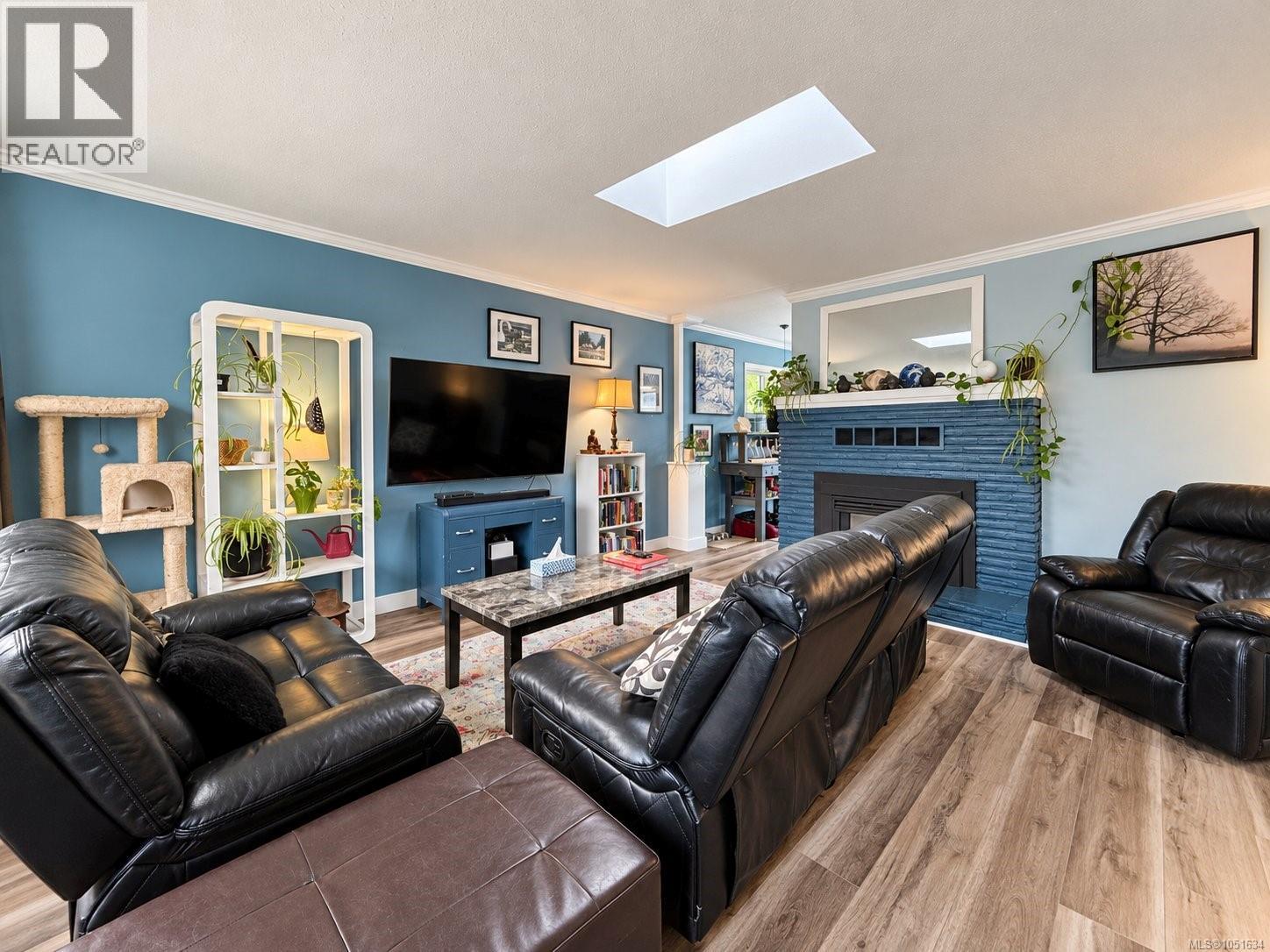 3586 10th Ave - 4