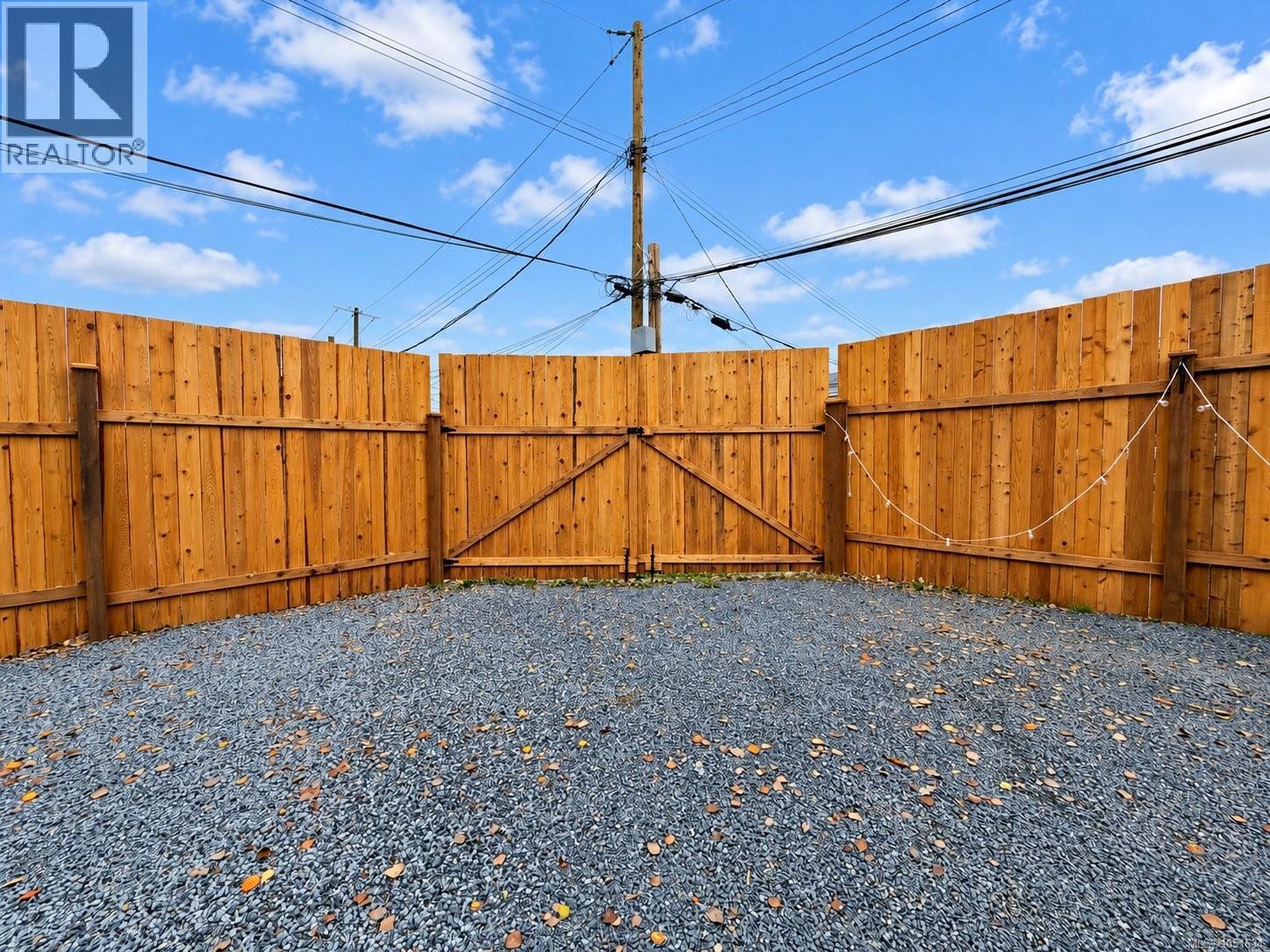 3586 10th Ave - Image 29
