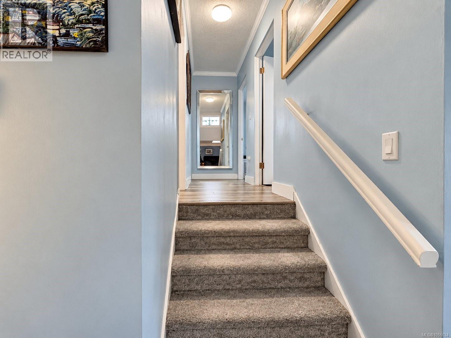 3586 10th Ave - 12
