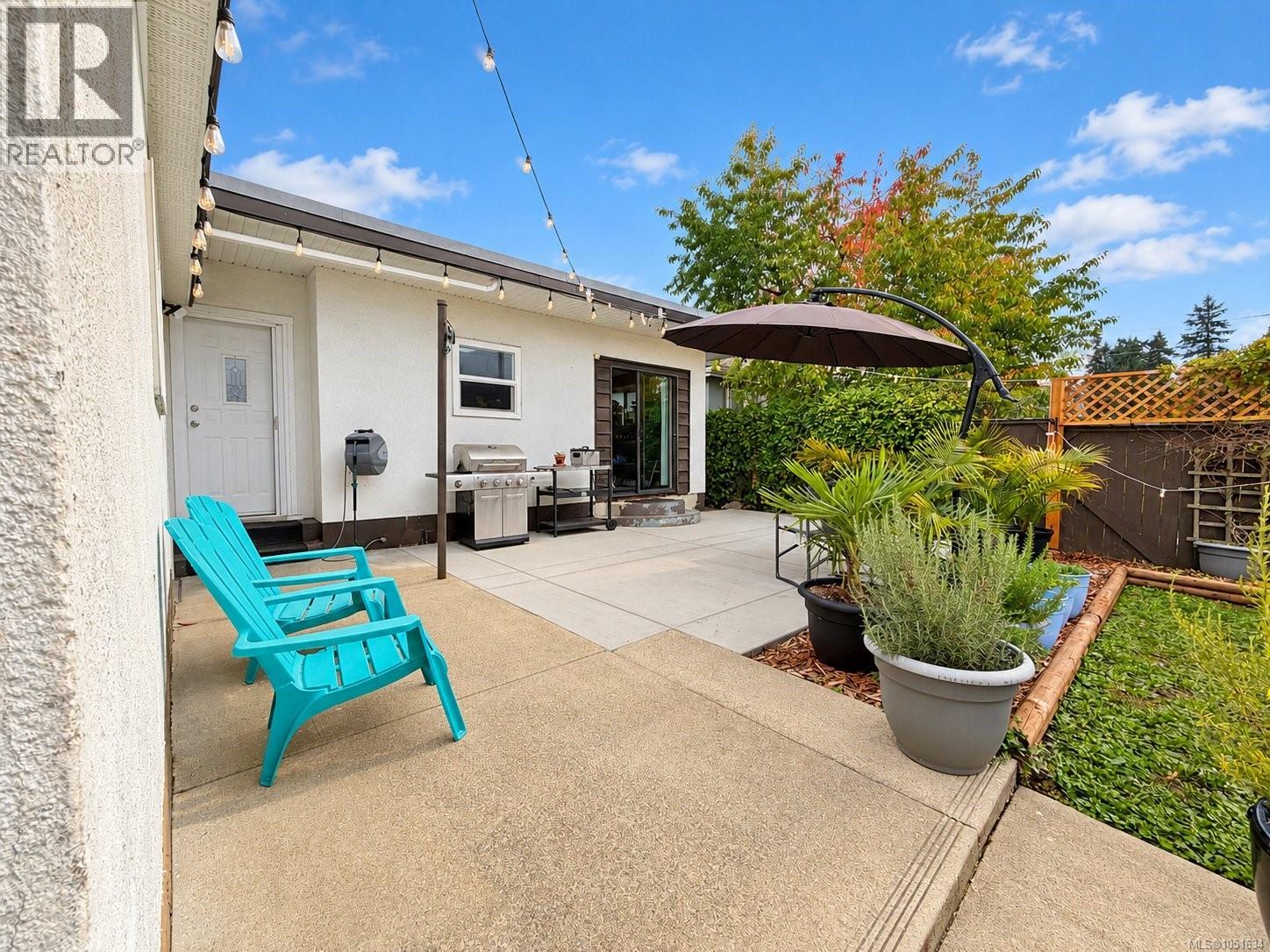 3586 10th Ave - 24