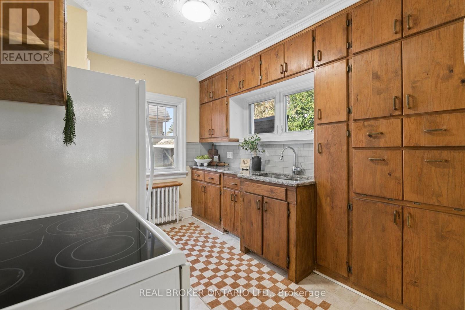 148 LYDIA STREET - 10