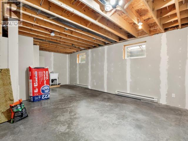 32-19 WANN ROAD - 27