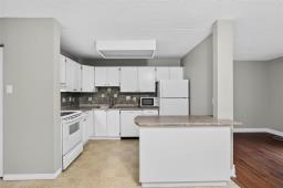 206 710 Kenaston Boulevard, Winnipeg, MB R3N1Y3 Photo 7