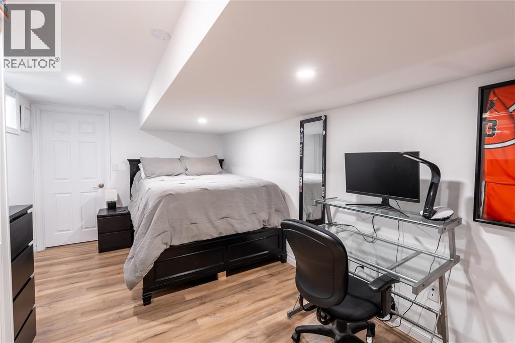 951 BEVERLEY ROAD - 17