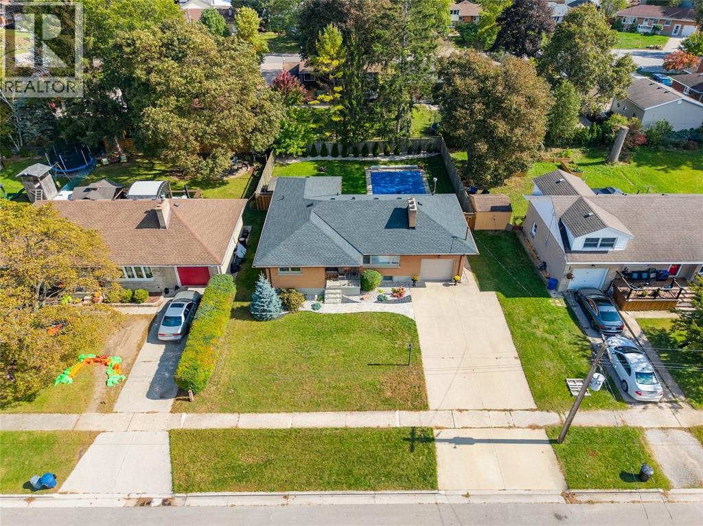 951 BEVERLEY ROAD - 30