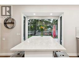 5327 17 Avenue SW - photo 13