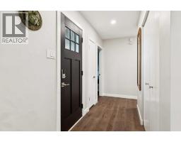5327 17 Avenue SW - photo 2