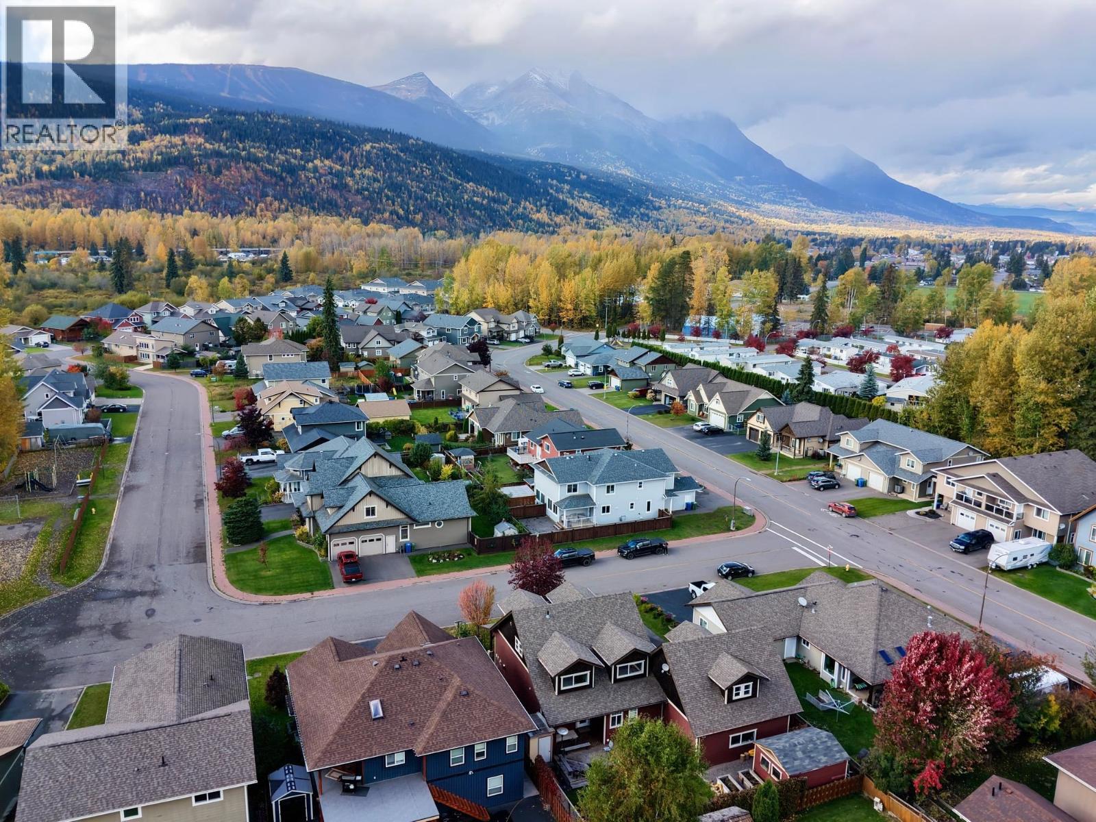 3211 TURNER Way, Smithers