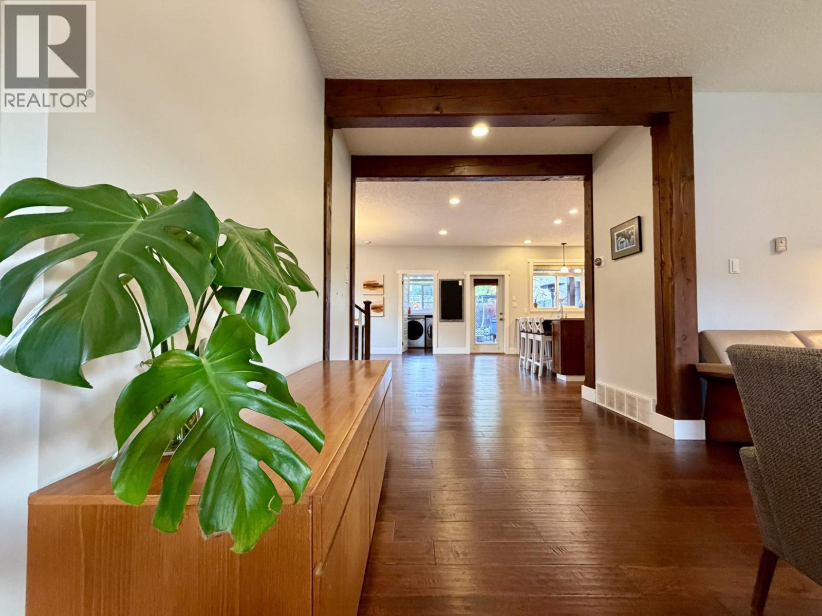 3211 TURNER Way, Smithers